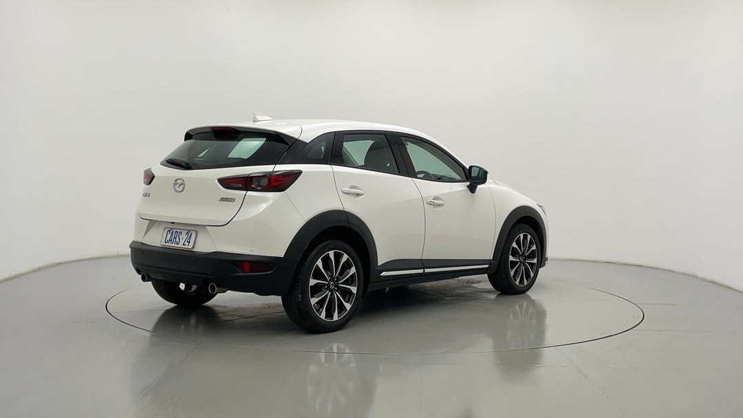 Right Back Diagonal (45- Degree) View