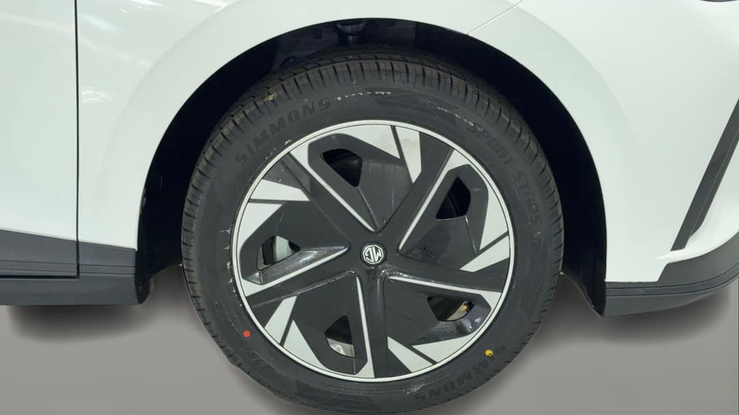 2024 MG Mg4 Excite 51, Automatic, 21481 km, Right Front Wheel