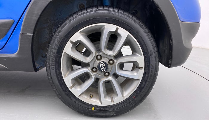 2018 Hyundai i20 Active 1.2 SX DUAL TONE, Petrol, Manual, 41,970 km, Left Rear Wheel