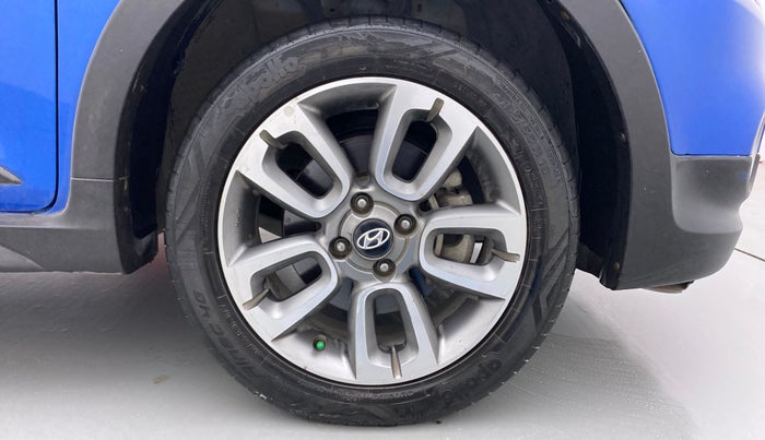 2018 Hyundai i20 Active 1.2 SX DUAL TONE, Petrol, Manual, 41,970 km, Right Front Wheel
