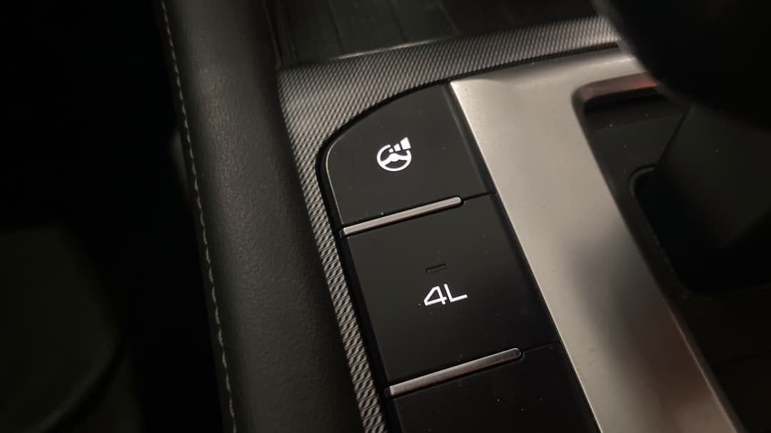2021 GWM Ute Cannon-X (4x4), Automatic, 81156 km, Utility Switches/Buttons