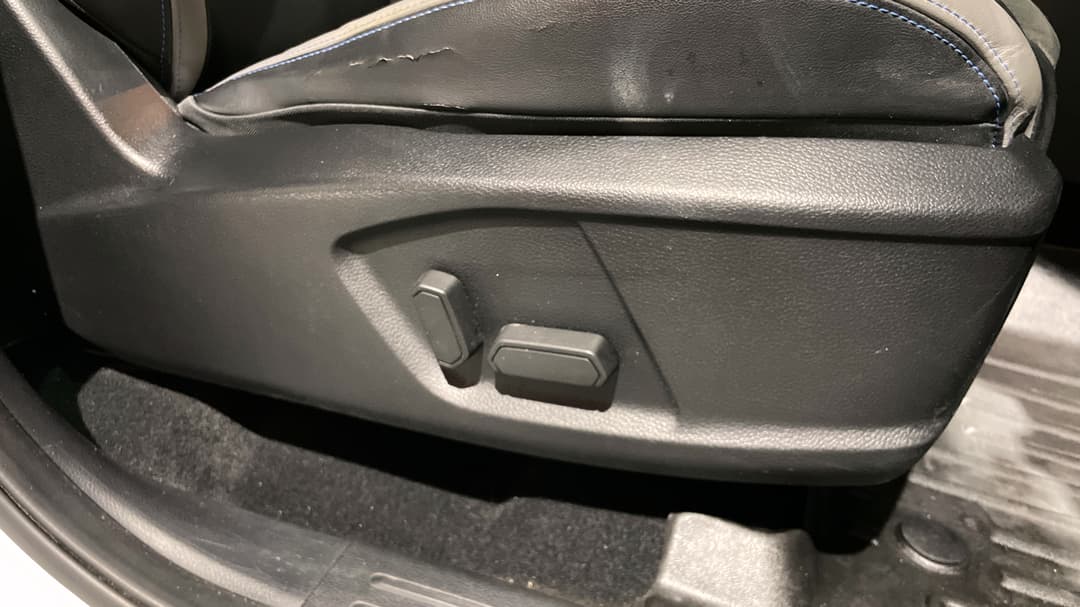 2021 Ford Ranger Raptor 2.0 (4x4), Automatic, 70268 km, Drivers Side Adjustment Panel