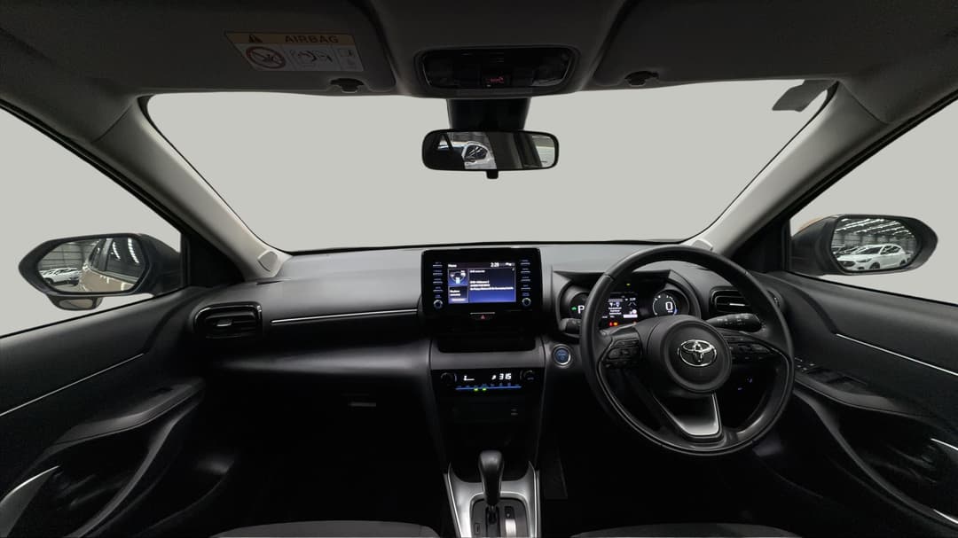 2023 Toyota Yaris Cross Gx Hybrid, Automatic, 43951 km, Dashboard View