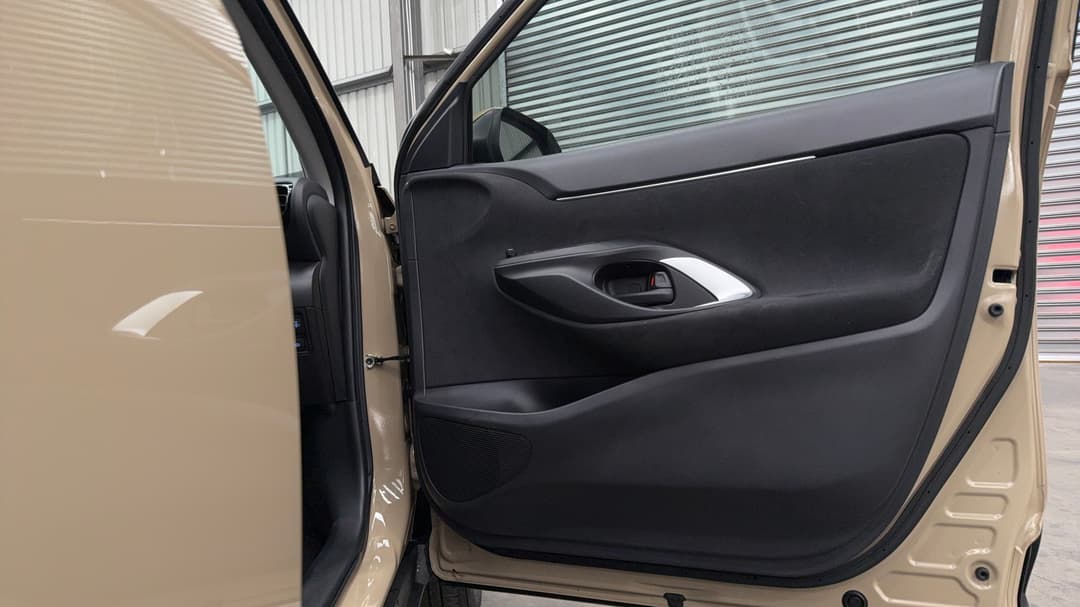 2023 Toyota Yaris Cross Gx Hybrid, Automatic, 43951 km, Speaker View
