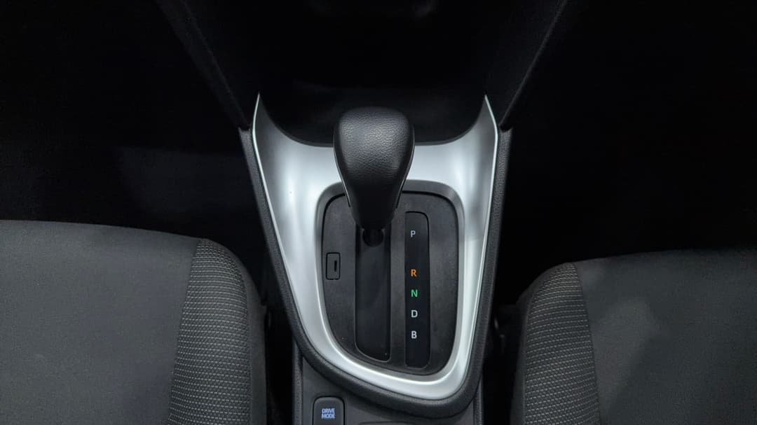 2023 Toyota Yaris Cross Gx Hybrid, Automatic, 43951 km, Gear Lever 