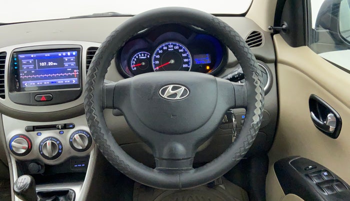 2014 Hyundai i10 SPORTZ 1.1 IRDE2, Petrol, Manual, 28,903 km, Steering Wheel Close Up