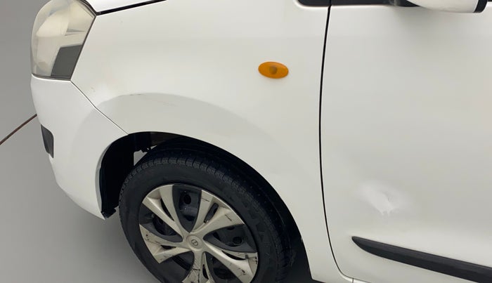 2017 Maruti Wagon R 1.0 VXI, CNG, Manual, 73,084 km, Left fender - Slight discoloration