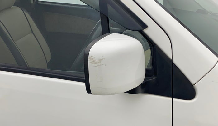2017 Maruti Wagon R 1.0 VXI, CNG, Manual, 73,084 km, Right rear-view mirror - Mirror motor not working