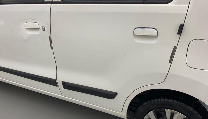 2017 Maruti Wagon R 1.0 VXI, CNG, Manual, 73,084 km, Rear left door - Paint has faded
