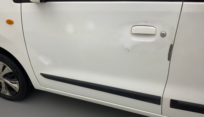 2017 Maruti Wagon R 1.0 VXI, CNG, Manual, 73,084 km, Front passenger door - Slight discoloration