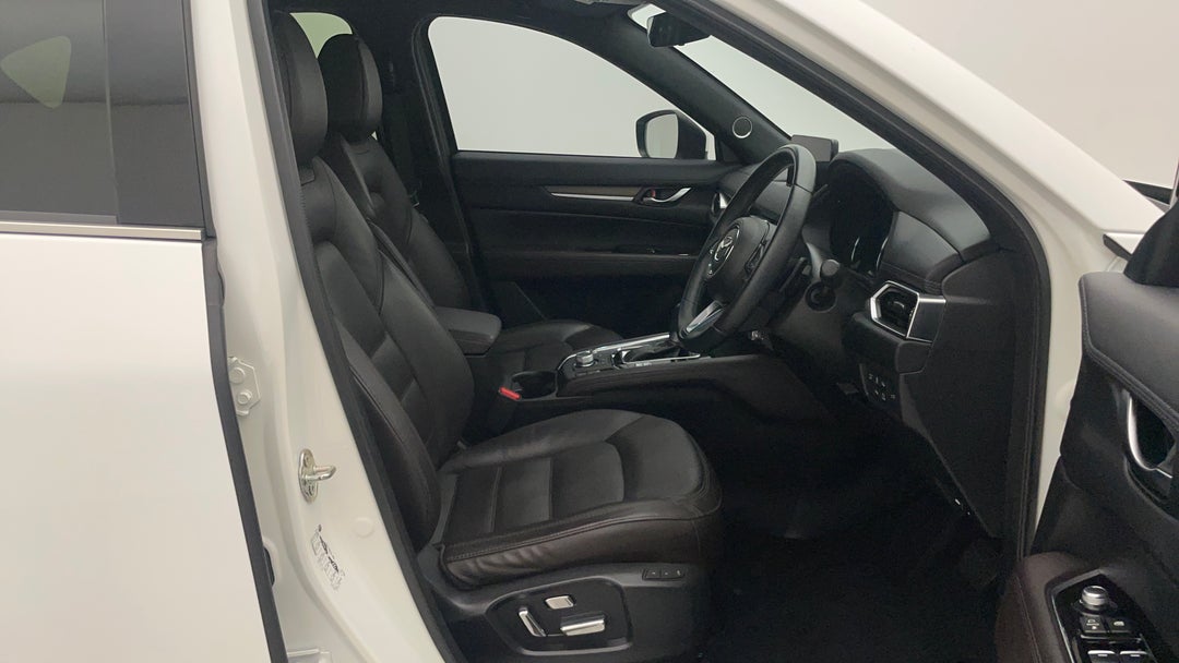 2021 Mazda CX-5 Akera (awd), Automatic, 61017 km, Right Side Front Door Cabin View