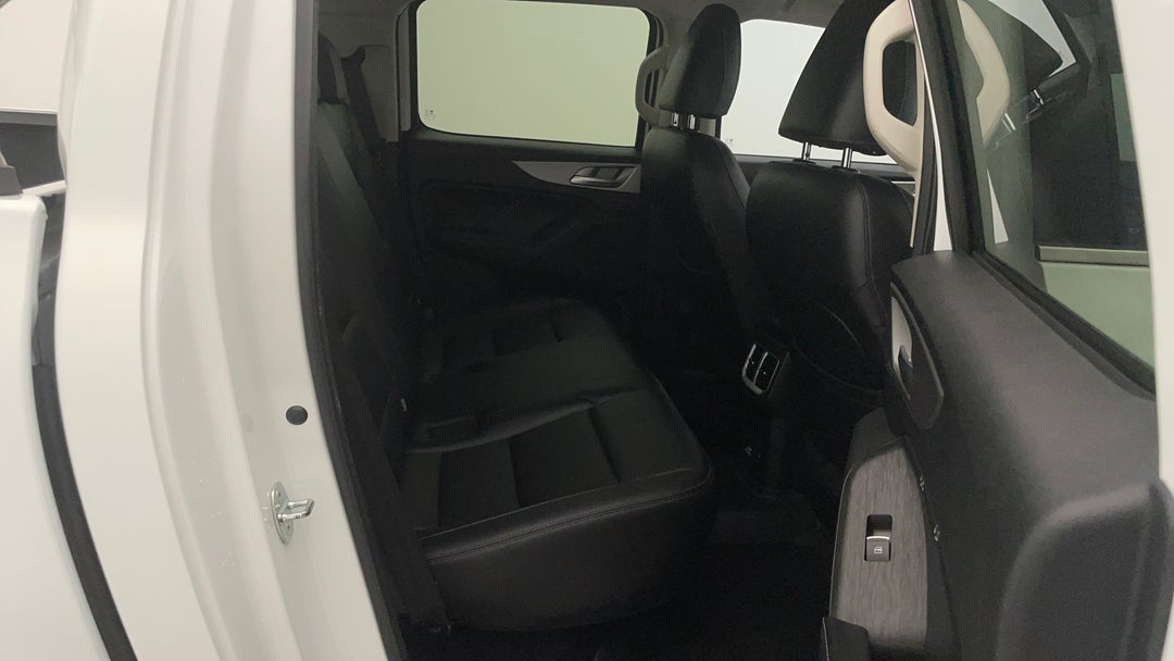 2023 GWM Ute Cannon-l (4x4), Automatic, 28848 km, Right Side Rear Door Cabin View