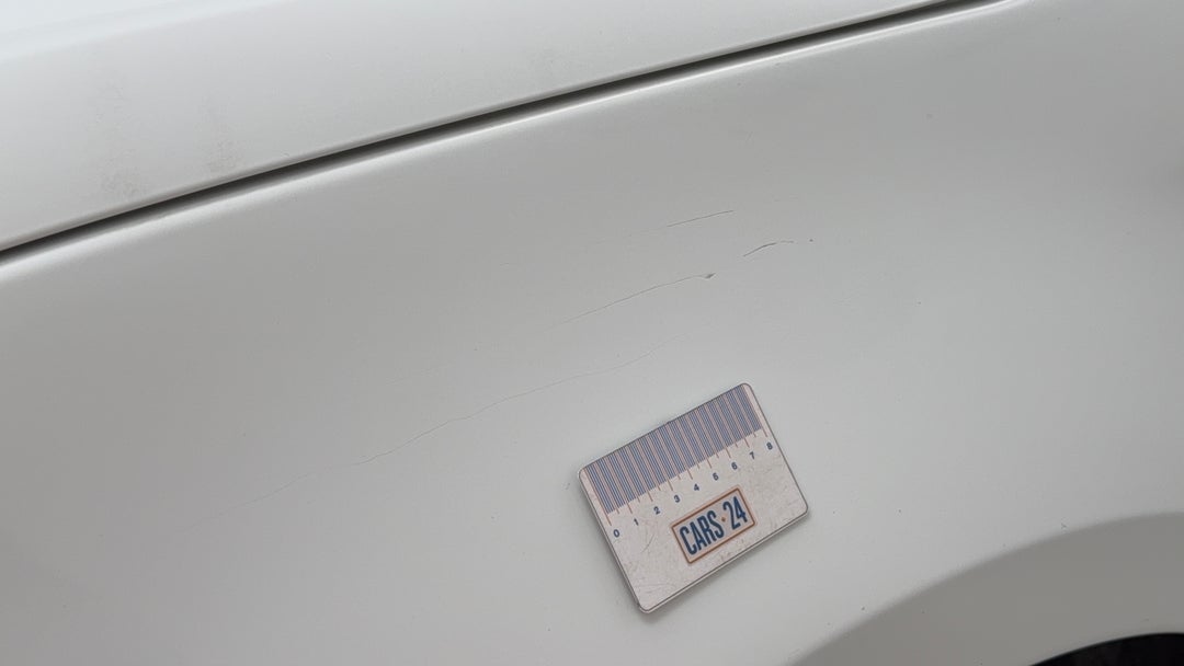 Quarter Panel Front LHS Guard Scratch