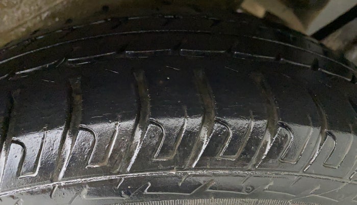 2017 Maruti Wagon R 1.0 VXI, CNG, Manual, 25,459 km, Left Rear Tyre Tread