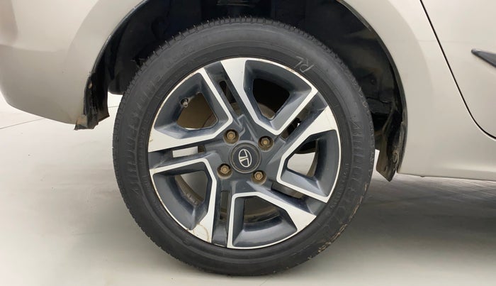 2018 Tata TIGOR XZ PLUS PETROL, Petrol, Manual, 66,709 km, Right Rear Wheel
