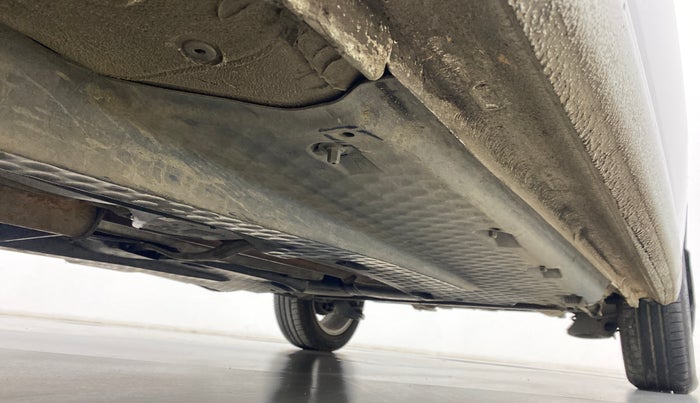 2016 Volkswagen Ameo HIGHLINE 1.2, Petrol, Manual, 55,350 km, Right Side Underbody