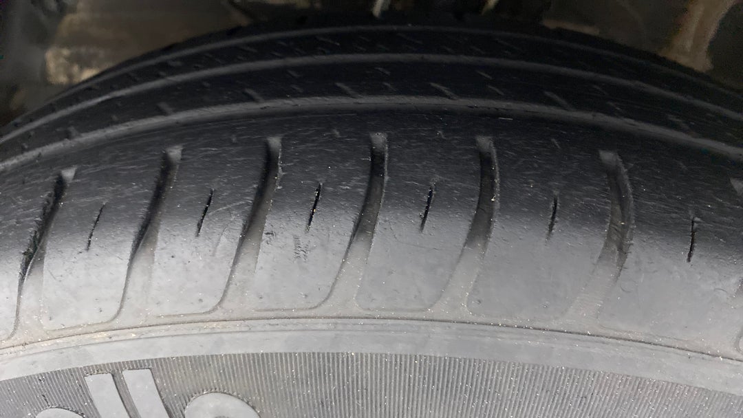 Left Front Tyre Tread