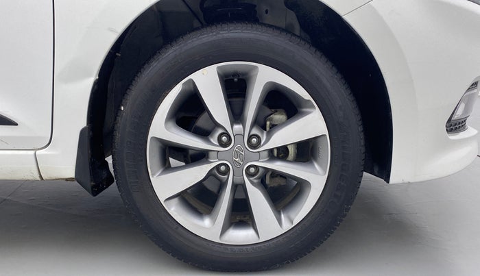 2017 Hyundai Elite i20 ASTA 1.2 (O), Petrol, Manual, 17,988 km, Right Front Wheel
