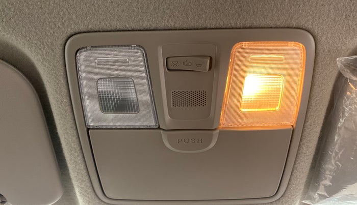 2017 Hyundai Elite i20 ASTA 1.2 (O), Petrol, Manual, 17,988 km, Ceiling - Roof light/s not working