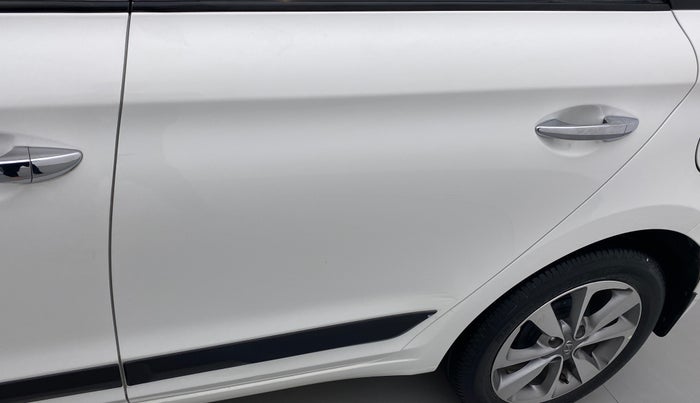 2017 Hyundai Elite i20 ASTA 1.2 (O), Petrol, Manual, 17,988 km, Rear left door - Slightly dented