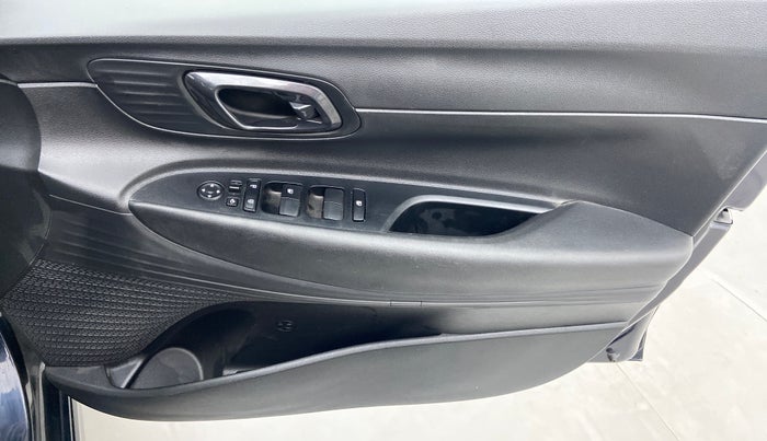 2021 Hyundai NEW I20 SPORTZ 1.2 AT, Petrol, Automatic, 12,665 km, Driver Side Door Panels Control