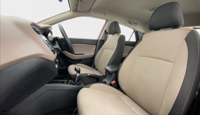 2016 Hyundai Elite i20 ASTA 1.2, Petrol, Manual, 46,103 km, Right Side Front Door Cabin