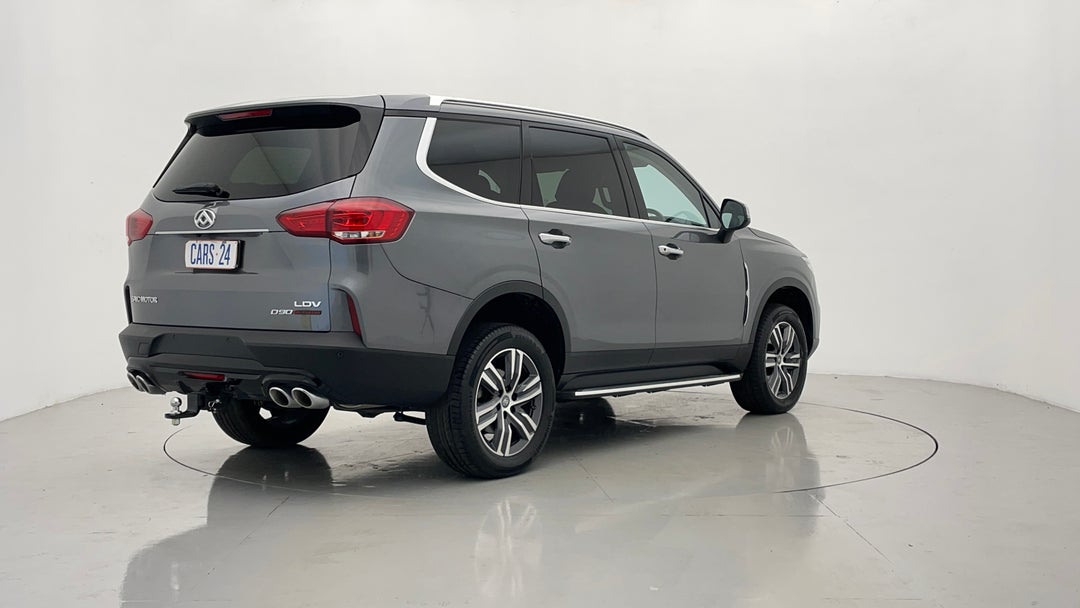 Right Back Diagonal (45- Degree) View