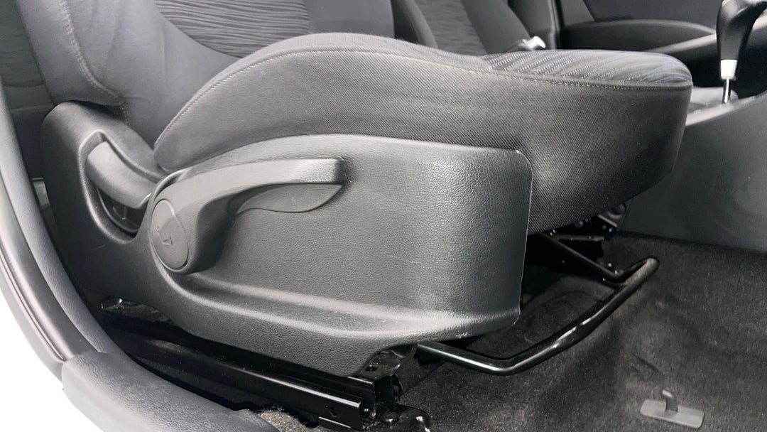 2019 Hyundai Accent Sport, Automatic, 103942 km, Drivers Side Adjustment Panel