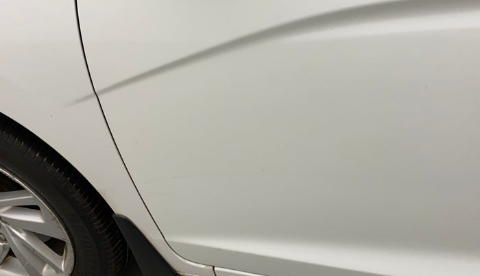 2017 Honda Jazz 1.2L I-VTEC V AT, Petrol, Automatic, 68,331 km, Front passenger door - Minor scratches