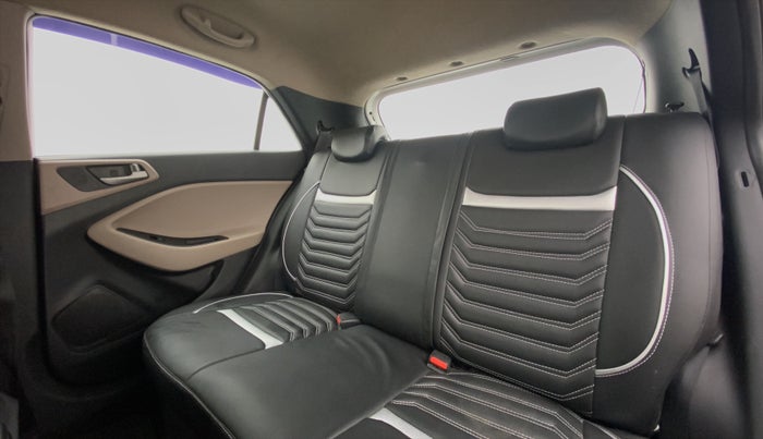 2018 Hyundai Elite i20 1.4 CRDI ASTA (O), Diesel, Manual, 99,073 km, Right Side Door Cabin View
