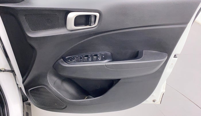 2019 Hyundai VENUE 1.0 TURBO GDI SX+ AT, Petrol, Automatic, 9,462 km, Driver Side Door Panels Control