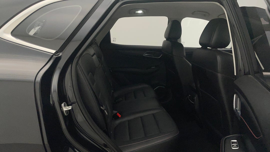 2022 MG HS Excite, Automatic, 23939 km, Right Side Rear Door Cabin View