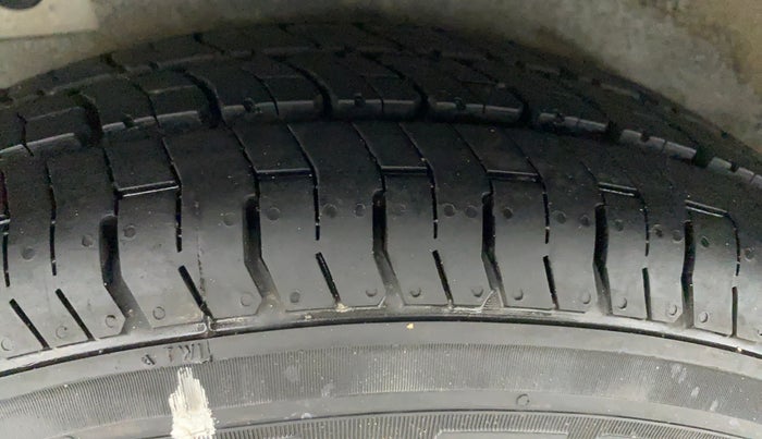 2011 Hyundai i10 MAGNA 1.1 IRDE2, Petrol, Manual, 34,749 km, Right Rear Tyre Tread