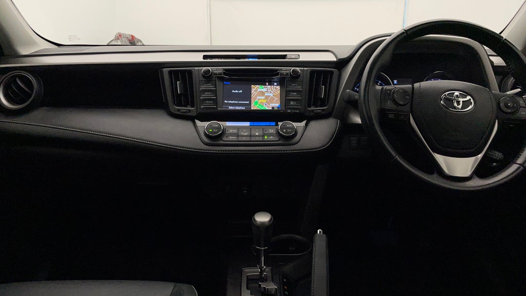 2017 Toyota RAV4 Cruiser (4x4), Automatic, 74102 km, Dashboard View