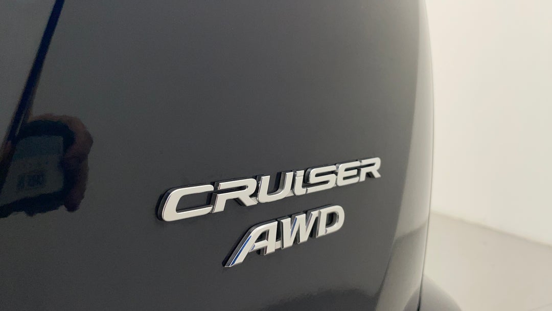 2017 Toyota RAV4 Cruiser (4x4), Automatic, 74102 km, Badge (Boot Right Side)