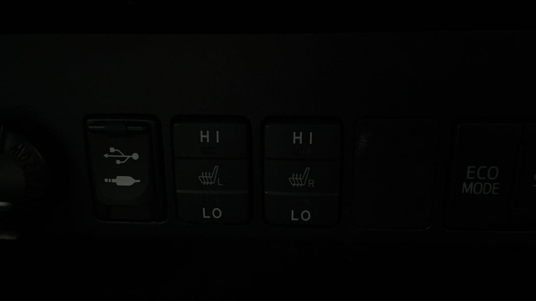 2017 Toyota RAV4 Cruiser (4x4), Automatic, 74102 km, Ventilated Seats