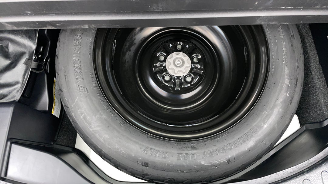 2017 Toyota RAV4 Cruiser (4x4), Automatic, 74102 km, Spare Wheel