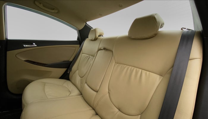 2013 Hyundai Verna FLUIDIC 1.6 SX CRDI, Diesel, Manual, 83,329 km, Right Side Rear Door Cabin