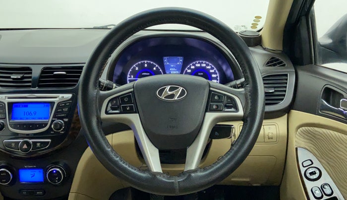 2013 Hyundai Verna FLUIDIC 1.6 SX CRDI, Diesel, Manual, 83,329 km, Steering Wheel Close Up