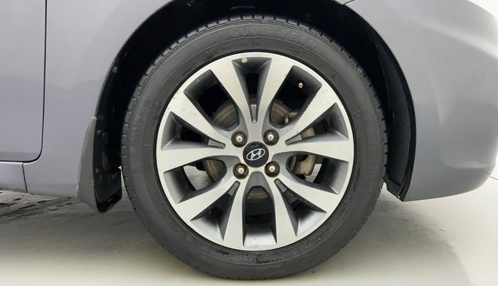 2013 Hyundai Verna FLUIDIC 1.6 SX CRDI, Diesel, Manual, 83,329 km, Right Front Wheel