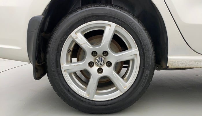 2014 Volkswagen Vento HIGHLINE PETROL, Petrol, Manual, 83,510 km, Right Rear Wheel