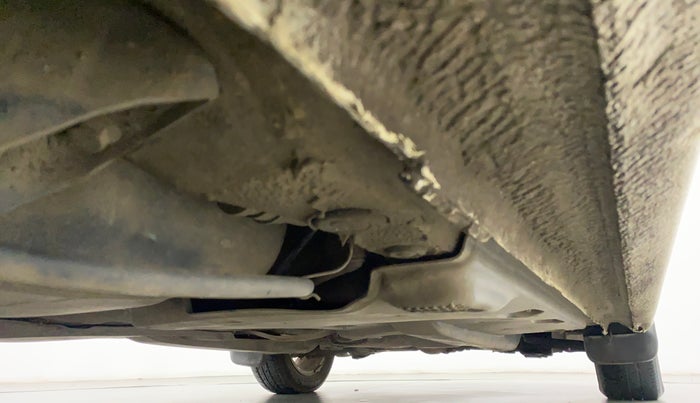 2014 Volkswagen Vento HIGHLINE PETROL, Petrol, Manual, 83,510 km, Right Side Underbody