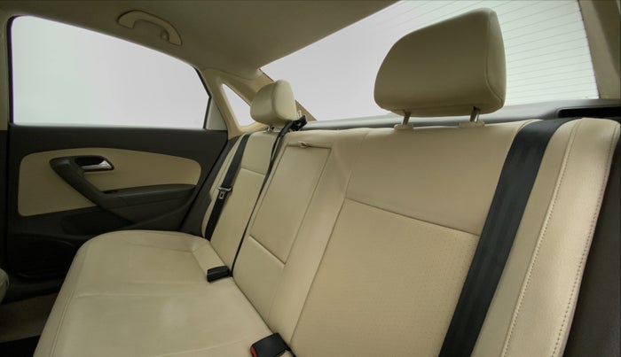 2014 Volkswagen Vento HIGHLINE PETROL, Petrol, Manual, 83,510 km, Right Side Rear Door Cabin