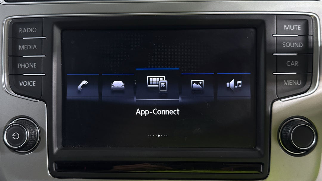 2016 Volkswagen Polo 81 Tsi Comfortline, Automatic, 68611 km, Infotainment System