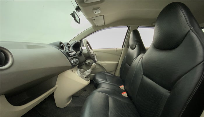2014 Datsun Go T, Petrol, Manual, 61,002 km, Right Side Front Door Cabin