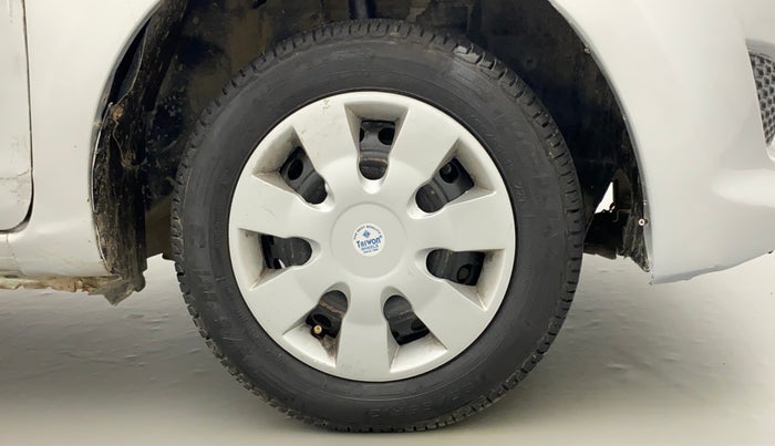 2014 Datsun Go T, Petrol, Manual, 61,002 km, Right Front Wheel