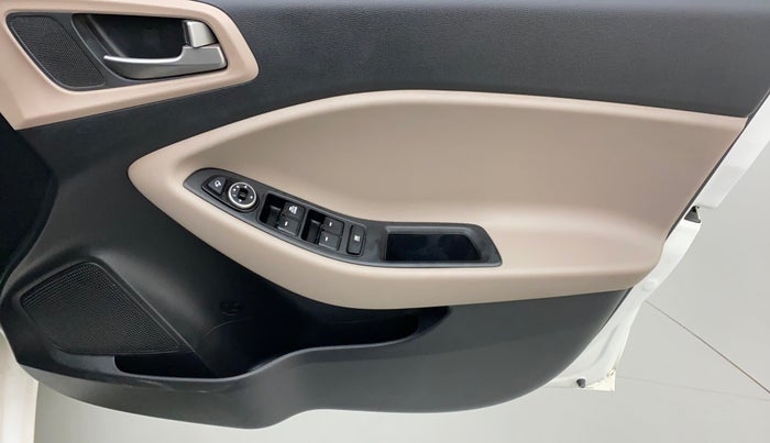 2017 Hyundai Elite i20 ASTA 1.2, Petrol, Manual, 45,159 km, Driver Side Door Panels Control