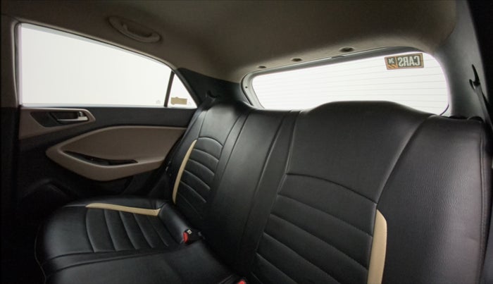 2017 Hyundai Elite i20 ASTA 1.2, Petrol, Manual, 45,159 km, Right Side Rear Door Cabin