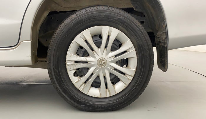 2012 Toyota Innova 2.5 GX 8 STR, Diesel, Manual, 1,18,307 km, Left Rear Wheel