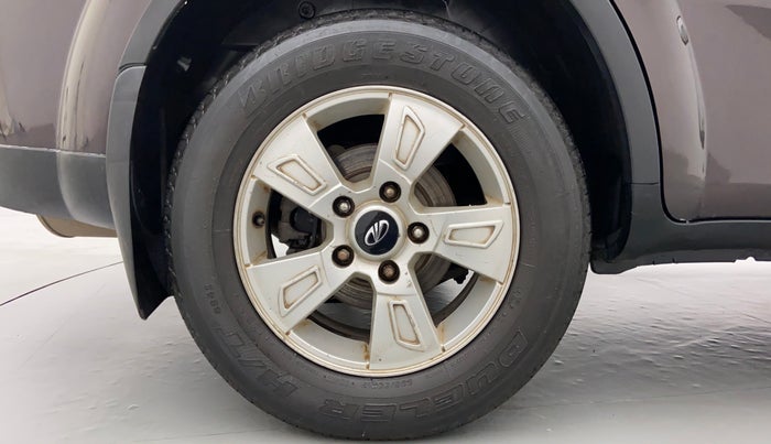 2015 Mahindra XUV500 W8 FWD, Diesel, Manual, 1,18,491 km, Right Rear Wheel